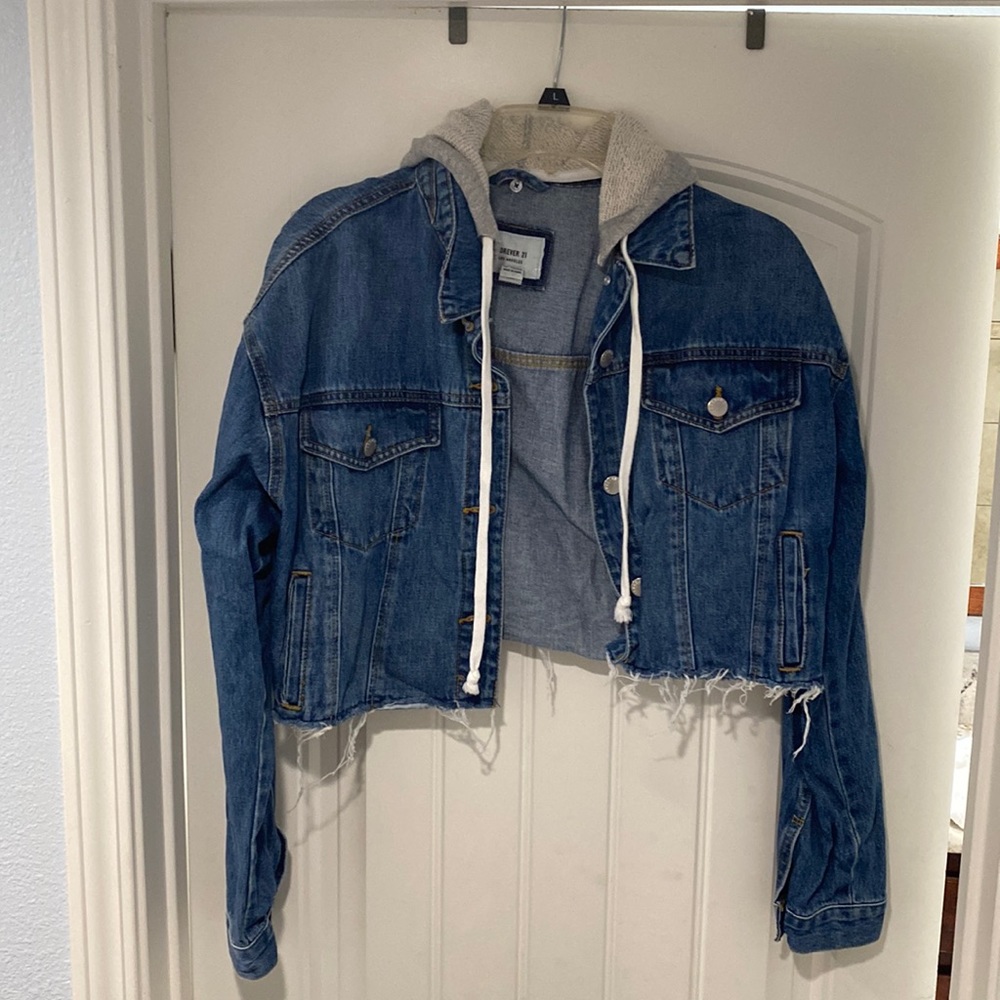 Forever 21, cutoff Jean jacket. Size Large
